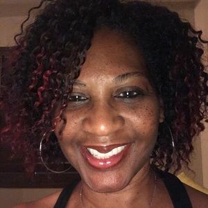 Meet your Posher, Kassandra